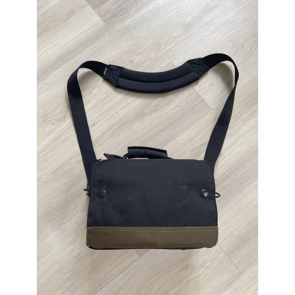 Canon Padded Nylon Camera Carry/Shoulder Bag w/ Strap, Accessory Compartments